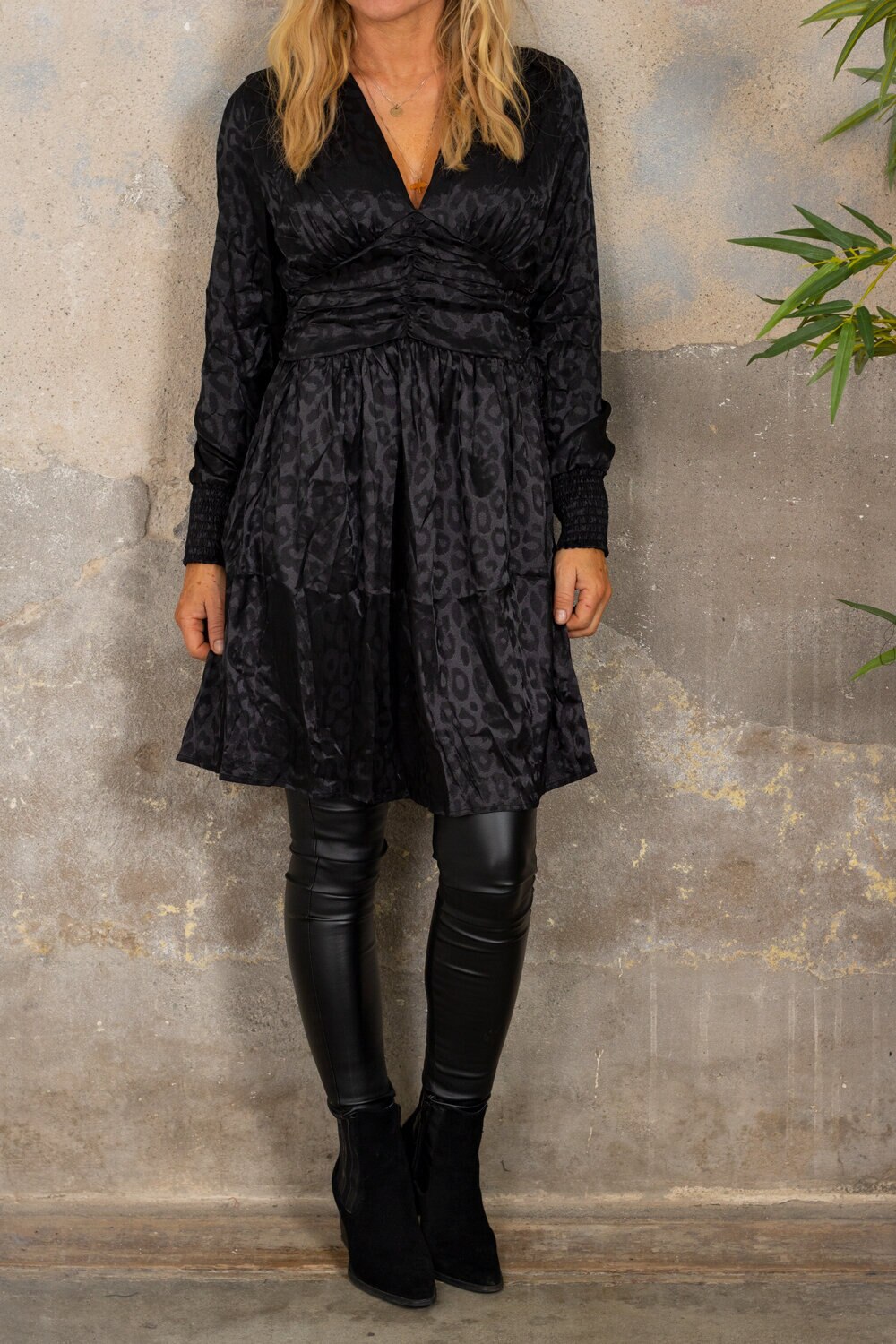 Antonia kjole - Leopardmønster - Svart
