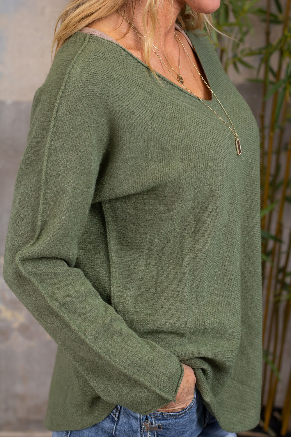 Molly genser med v-hals - Militærgrønn